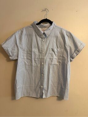 Wrangler Light Blue & White Striped Short-Sleeve Button-Down